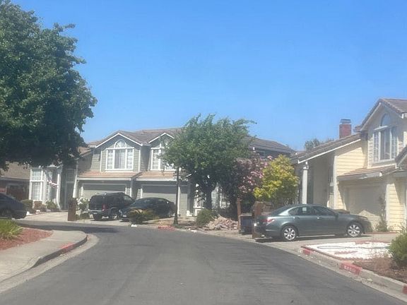 5th image of 136 Brenner