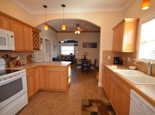 1122 E 11th St, The Dalles, OR