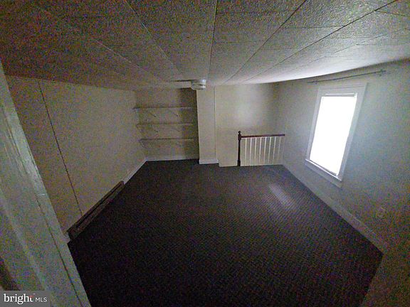 5th image of 11801 Beechwood St