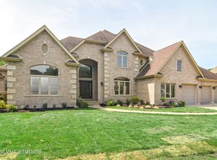 2227 W Lincoln St, Mount Prospect, IL 60056