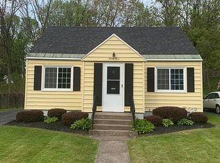 23 Woodlawn Ave E, Utica, NY 13501