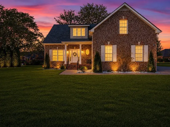 3310 Genoa Dr, Murfreesboro, TN 37128
