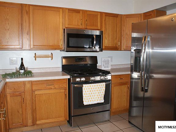 3rd image of 1403 N Carolina Pl