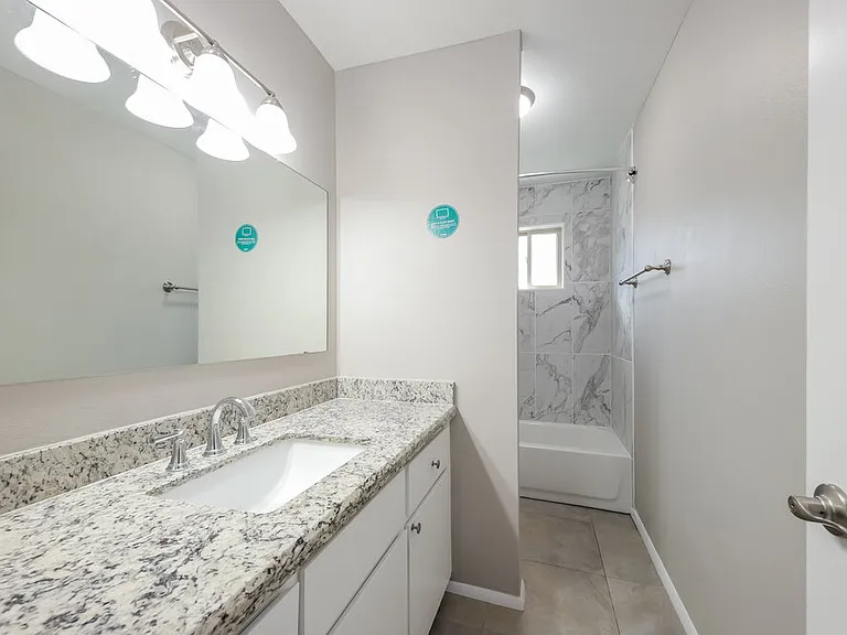 14009 N 42nd Dr — Photo 18