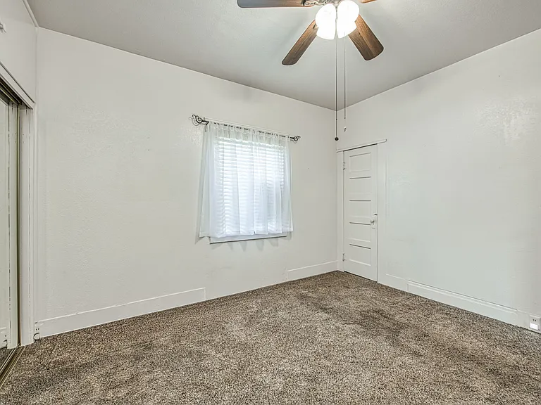 2434 Yerba St — Photo 24