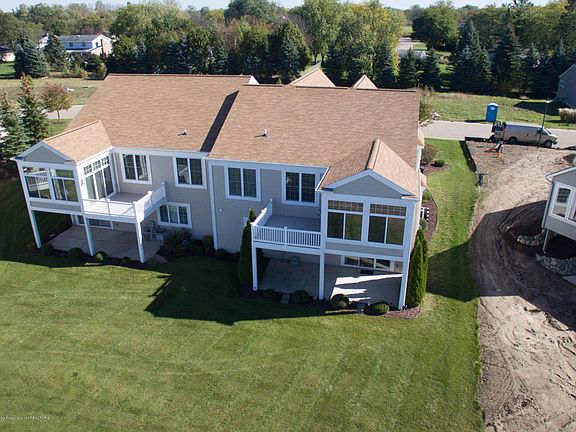 2nd image of 10761 Canterbury Ln