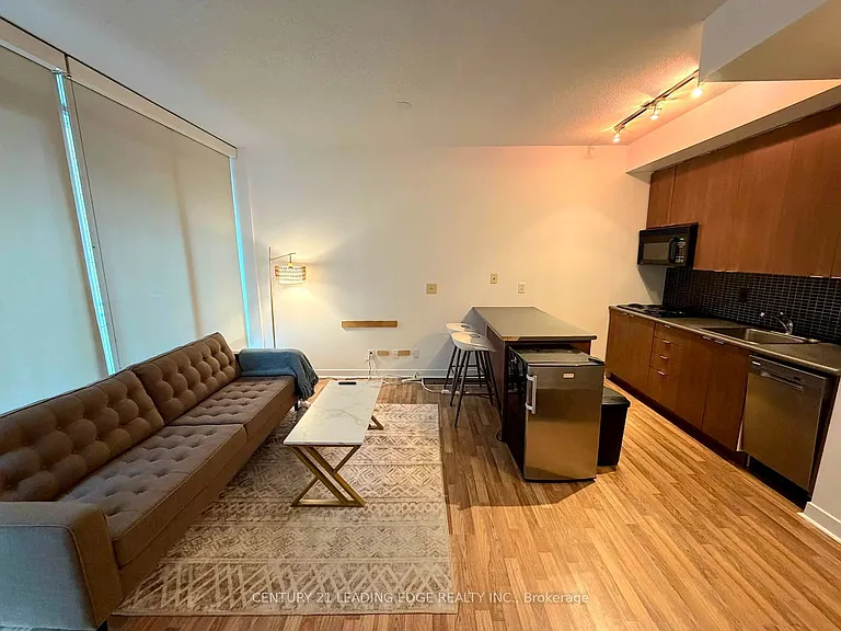 8 Colborne St #2202 — Photo 3