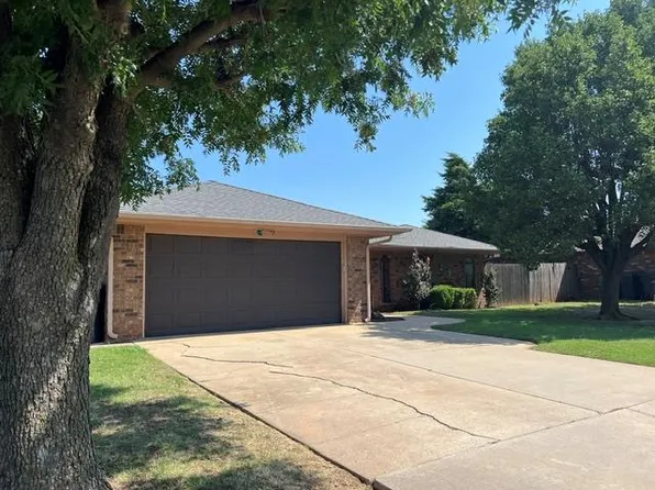 25 Corona Dr, Oklahoma City, OK 73149