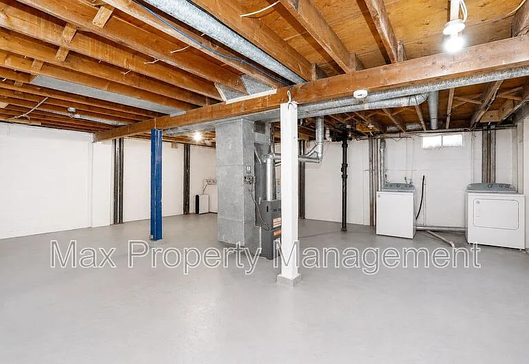 3422 SW 8th St — Photo 16