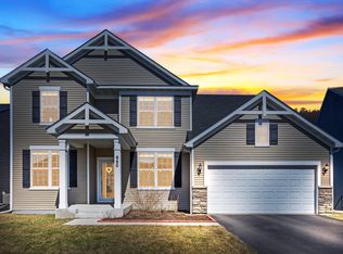 660 Hipp Cir, New Brighton, MN 55112