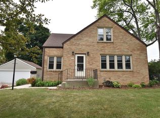 9301 W Cleveland Ave, West Allis, WI 53227