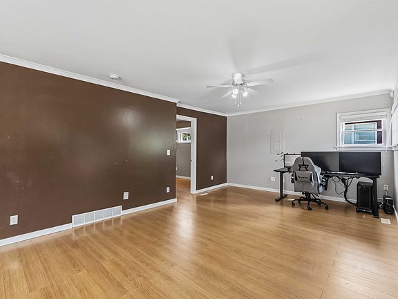 4th image of 2304 Mouldstade Rd