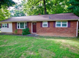 5102 Youngwood Dr NW, Roanoke, VA 24017