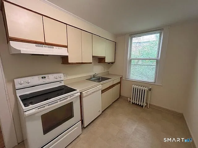 90 Grove St #C5 — Photo 8