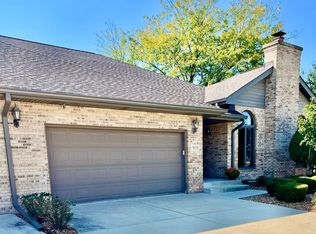 9335 Fox Run Cir, Frankfort, IL 60423