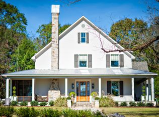 421 Hutchins Landing Rd, Natchez, MS 39120