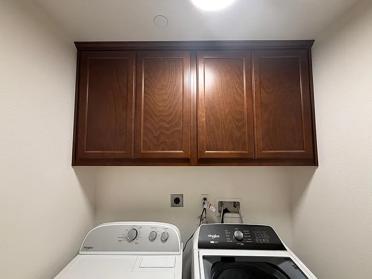 1194 Velarde Cir — Photo 43