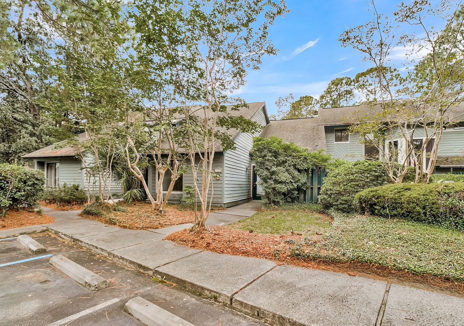 Refreshed 3BR/3BA Snee Farm Lakes Rental with Screened Porch & Water Views — Photo 3