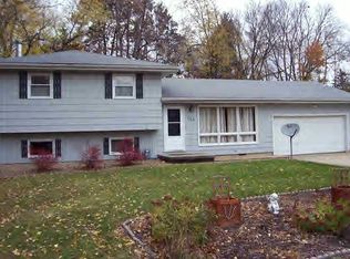 198 E Fitch St, Forsyth, IL 62535