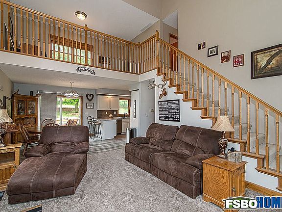 5th image of 1418 James Ct NE