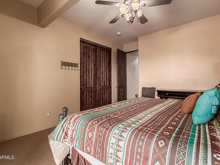 36138 N Summit Dr — Photo 41