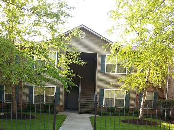 2nd image of 3404 NE Dill St #401