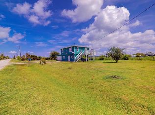 1100 Diamond Rd, Crystal Beach, TX 77650