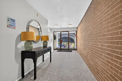 Residence 620 Photo 1