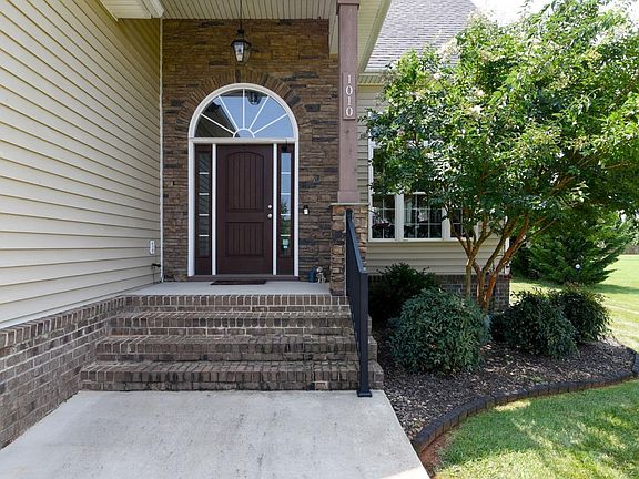 2nd image of 1010 Buena Park Dr