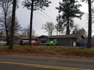 6720 Rogue River Dr, Shady Cove, OR