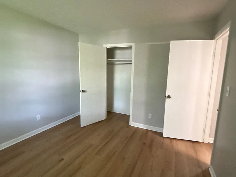 418 Lyndon Ln — Photo 14