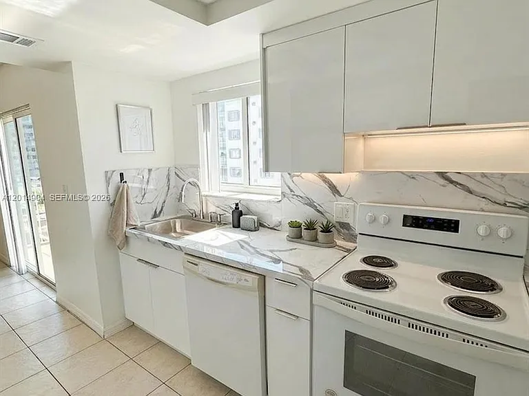 2475 NW 16th Street Rd #404 — Photo 3