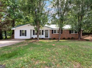 528 Lois Ln, Winder, GA 30680