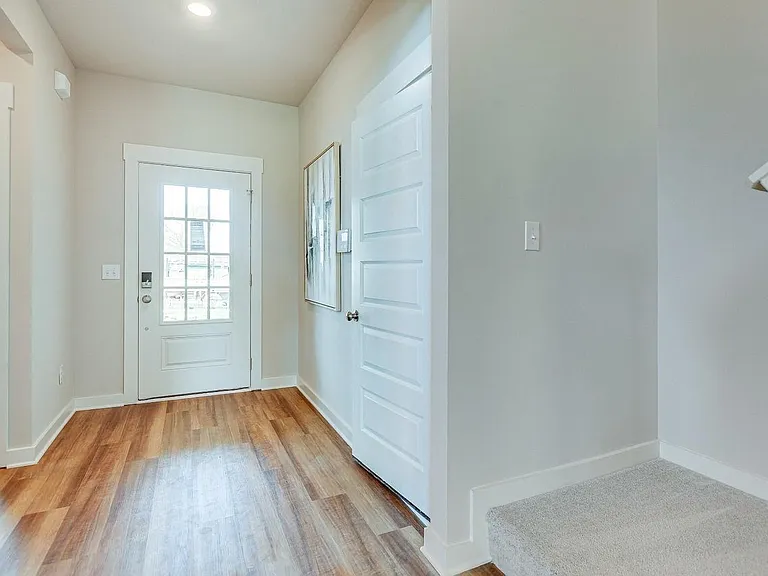 1507 Bethpage Dr — Photo 11