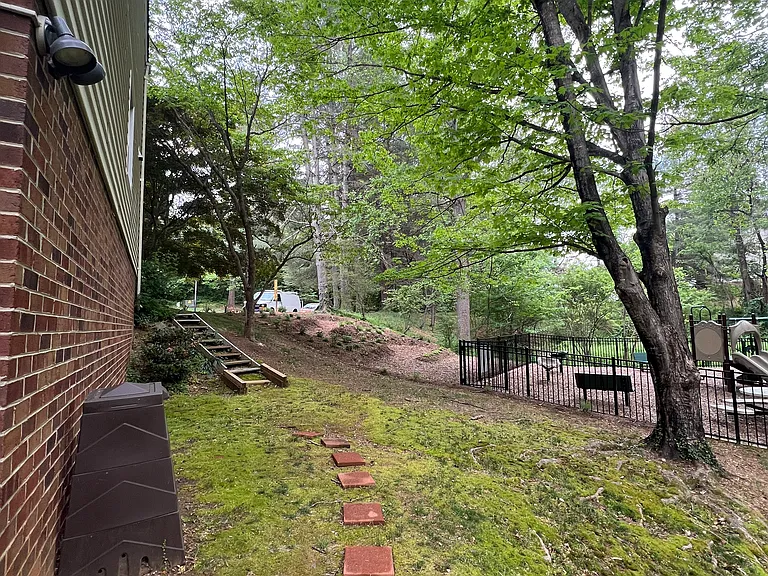 1000 Huntwood Ln — Photo 35