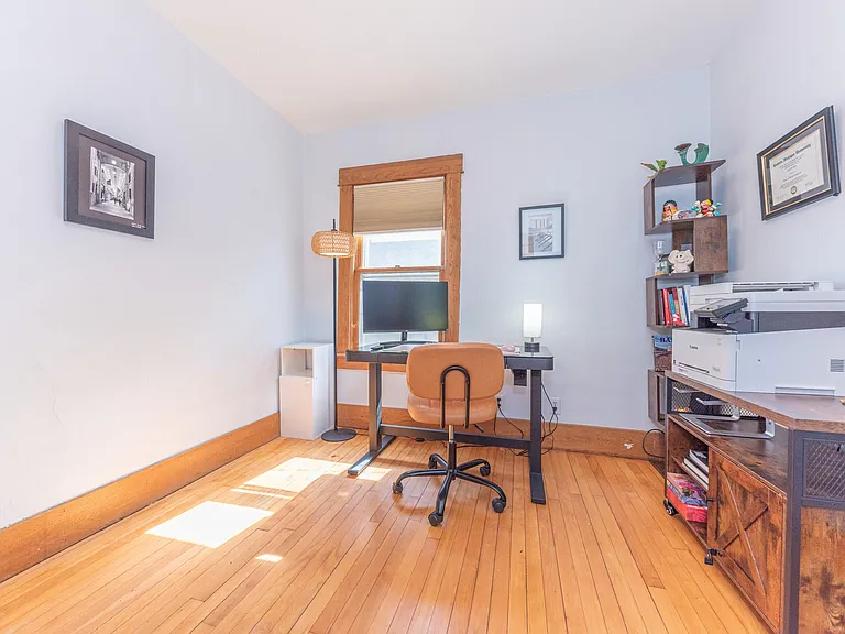 1123 W Huron St — Photo 23