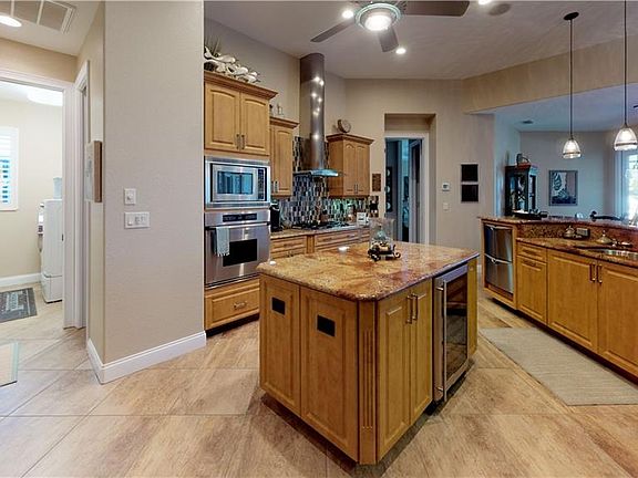 4th image of 2837 Deborah Dr