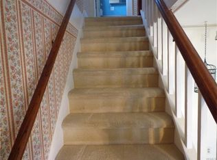 18 Colonial Ave, Sloatsburg, NY 10974