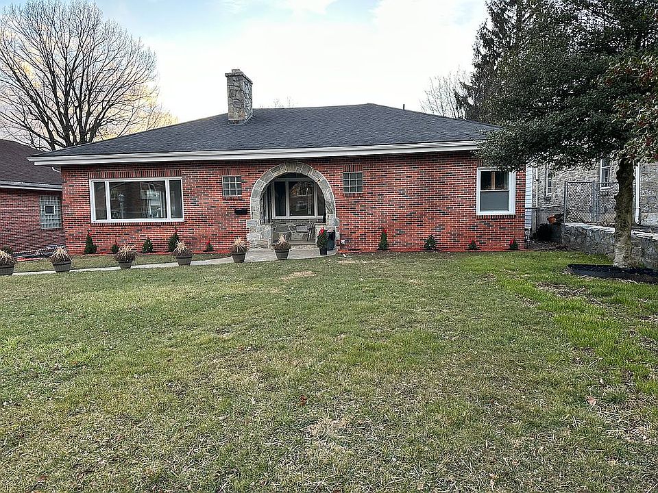 1st image of 1009 Quentin Rd