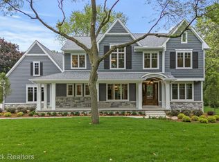 231 Wadsworth Ln, Bloomfield Hills, MI 48301