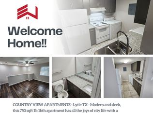 19470 McDonald St #107, Lytle, TX 78052