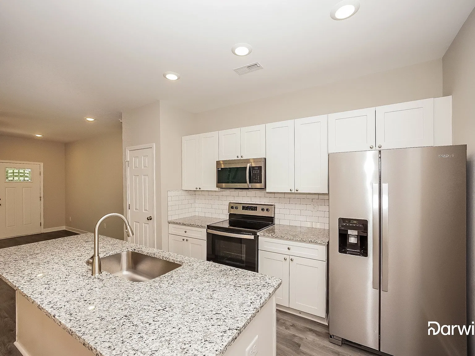 3 bed, 2.0 bath, 1360 sqft, $1,540 — Photo 4