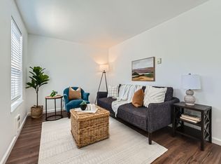 4215 NE Highland Ct, Portland, OR 97218