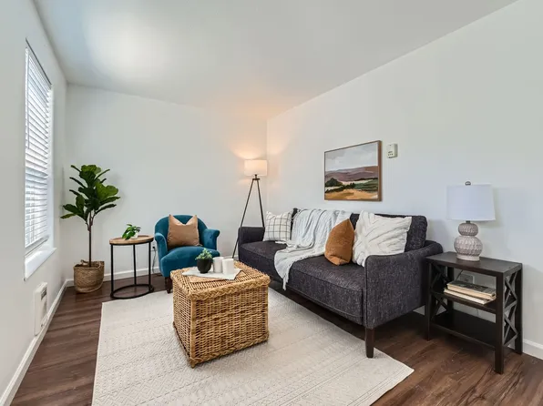 4215 NE Highland Ct, Portland, OR 97218