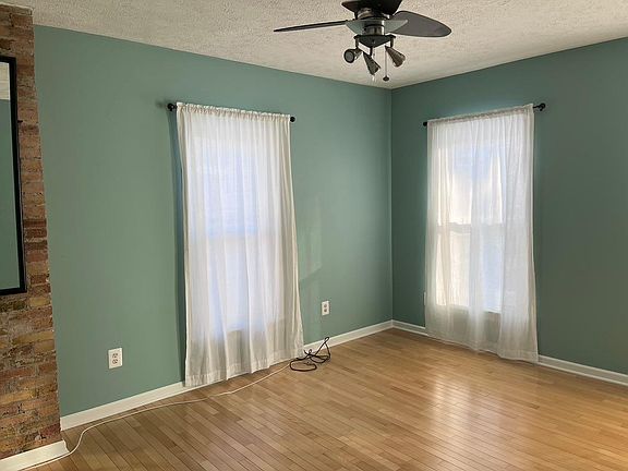 4th image of 621 Court St #2