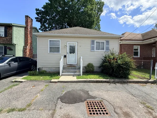 56 Halleck Ave, Riverside, RI 02915