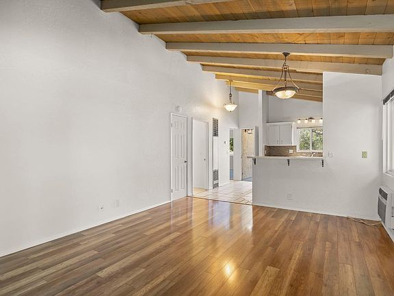 5th image of 609 Canada St APT C