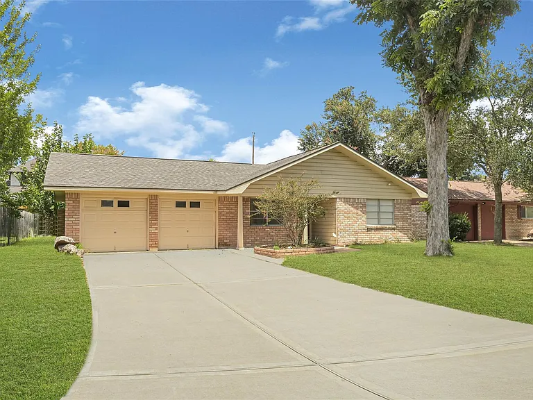9524 Truscon Dr — Photo 2