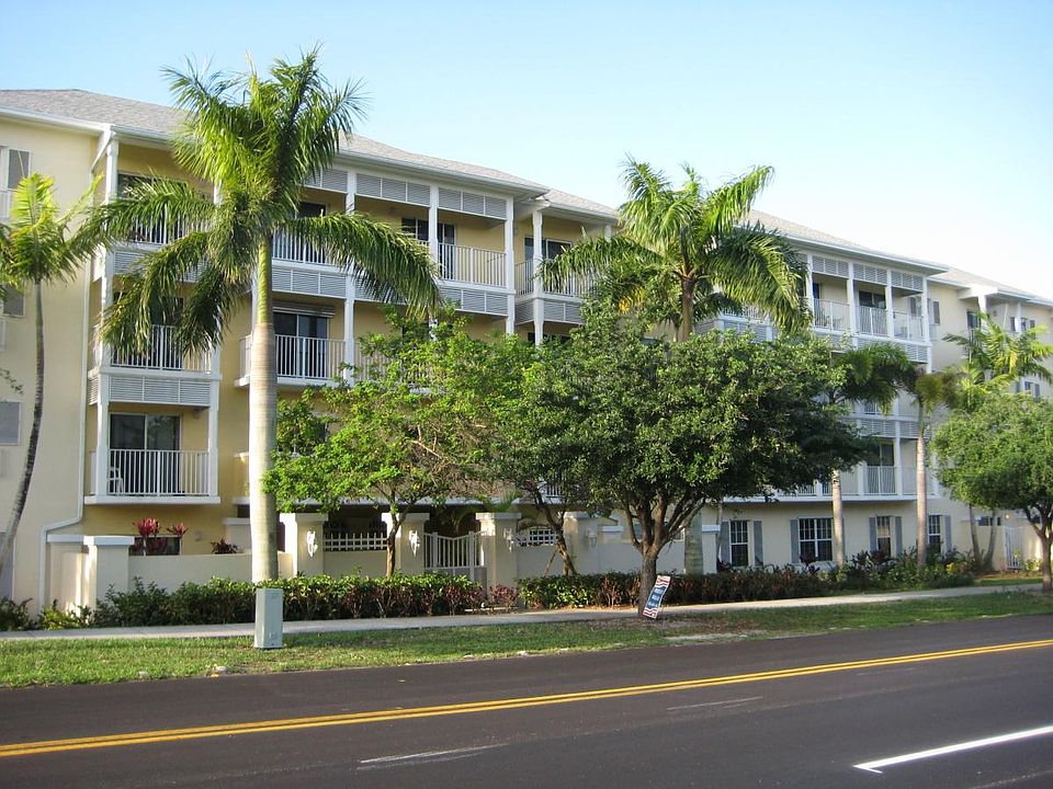1st image of 7000 SW 80th St APT 202
