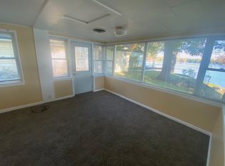 69121 Palmer Dr, Paw Paw, MI 49079